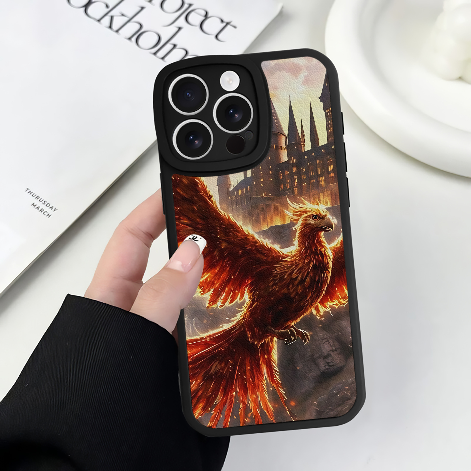 （画像用） Harry Potter ハリー・ポッターシリーズ 【iPhone 16シリーズ対応】シリコンスマホケース（レザー調） 材質：シリコン